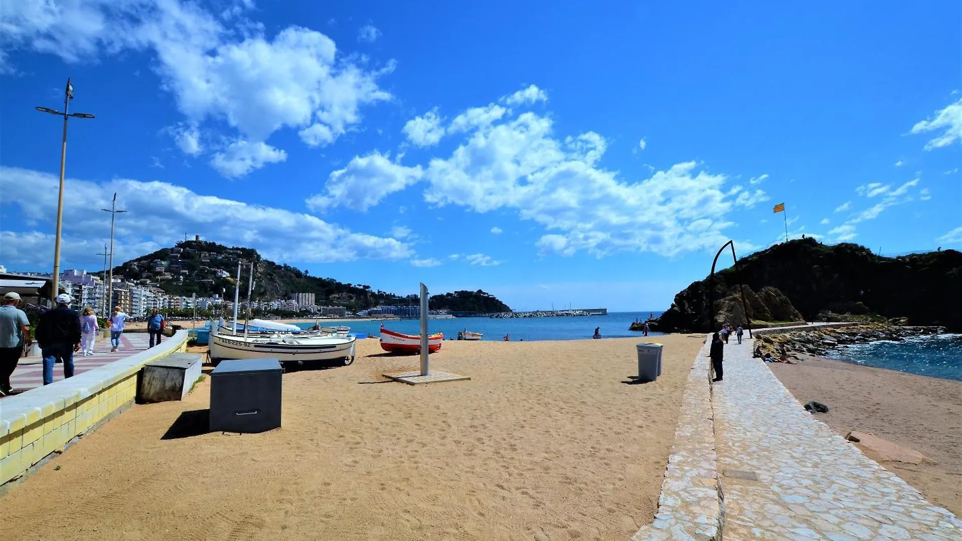 Apartamento Frente A La Playa Blanes Costa Brava Spagna